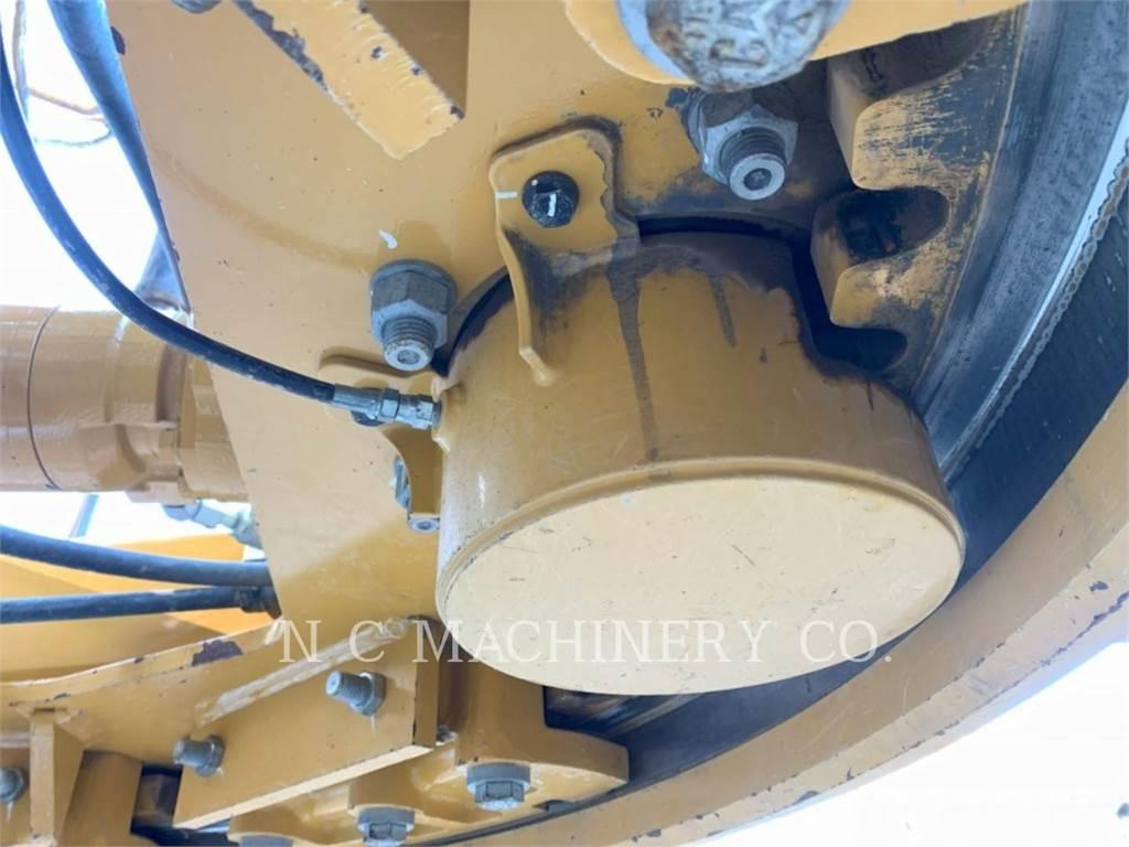 CAT 150-15AWD 그레이더