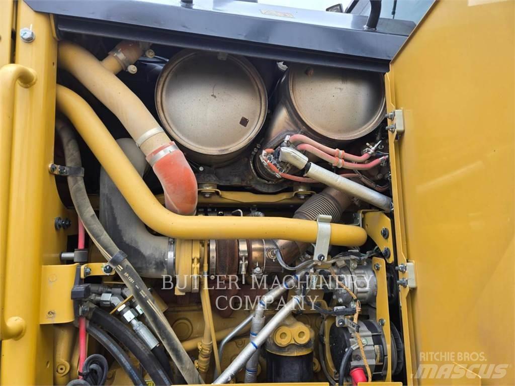 CAT 150 AWD 그레이더