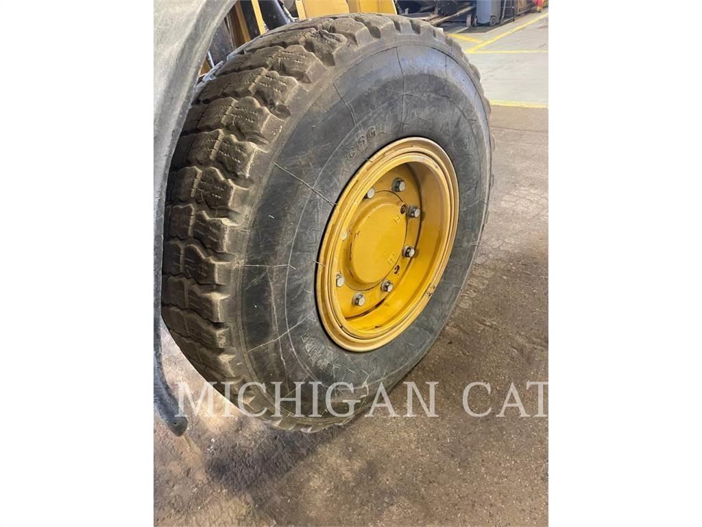 CAT 150 AWD 그레이더