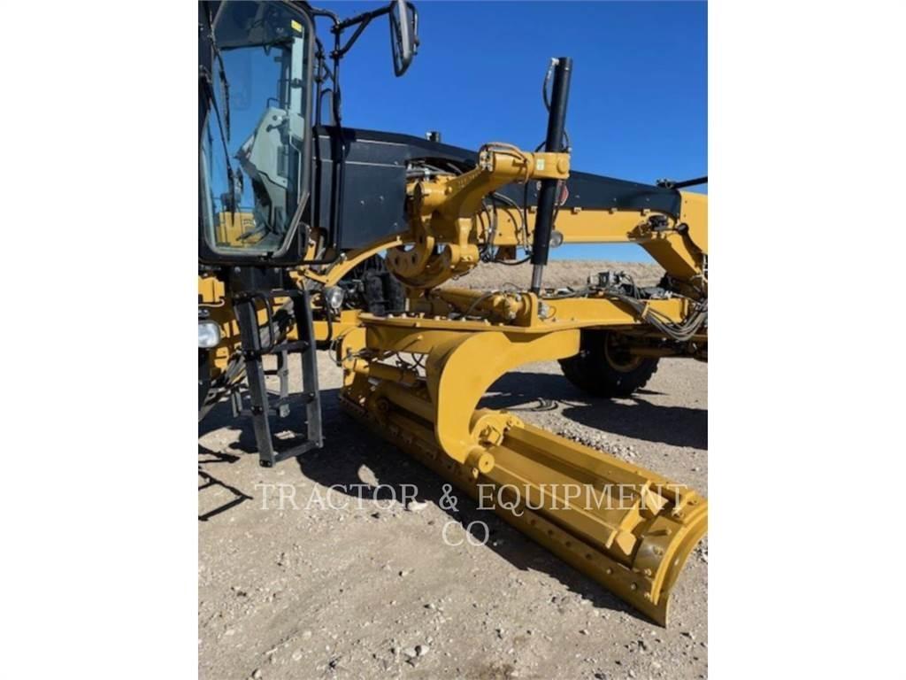 CAT 16 그레이더