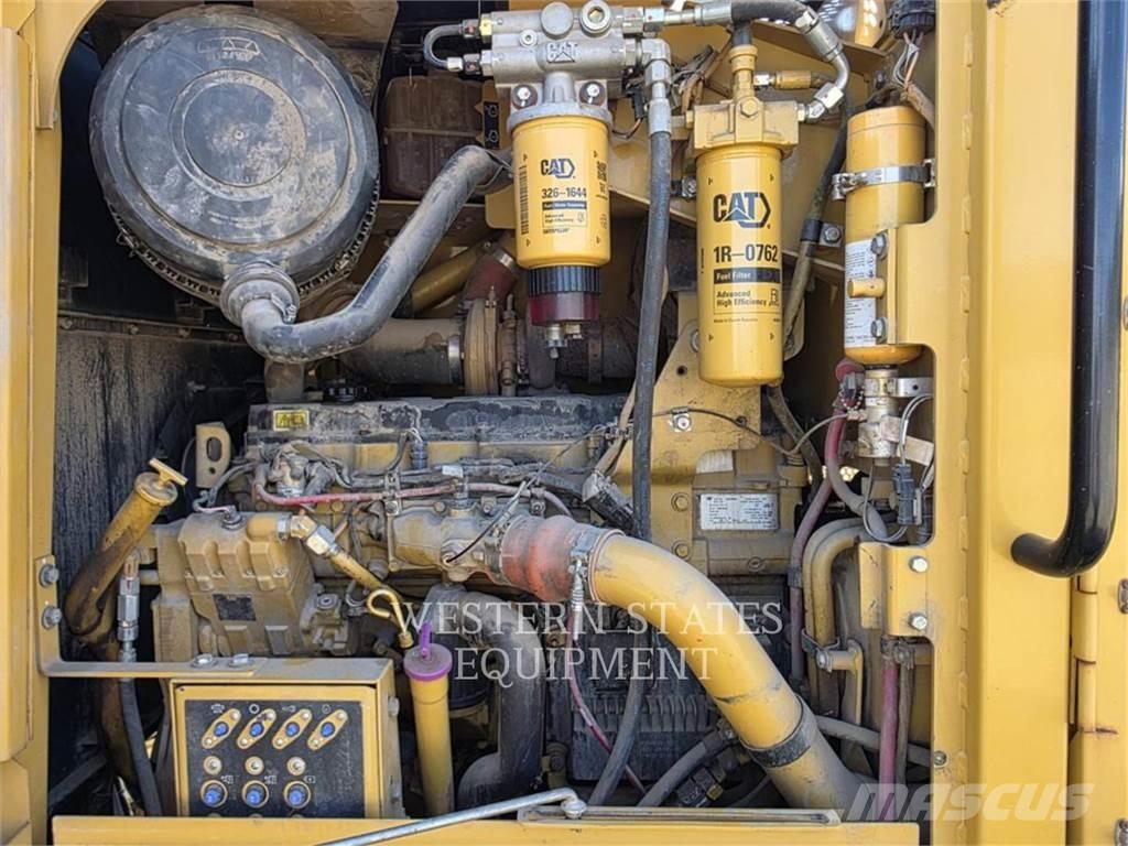 CAT 160M AWD 그레이더