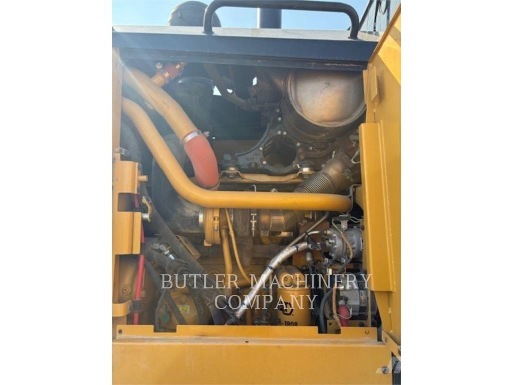 CAT 160M2AWD 그레이더