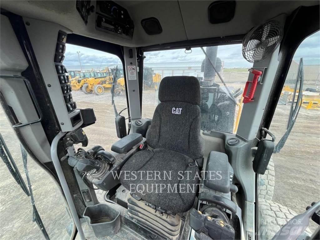 CAT 160M3 그레이더
