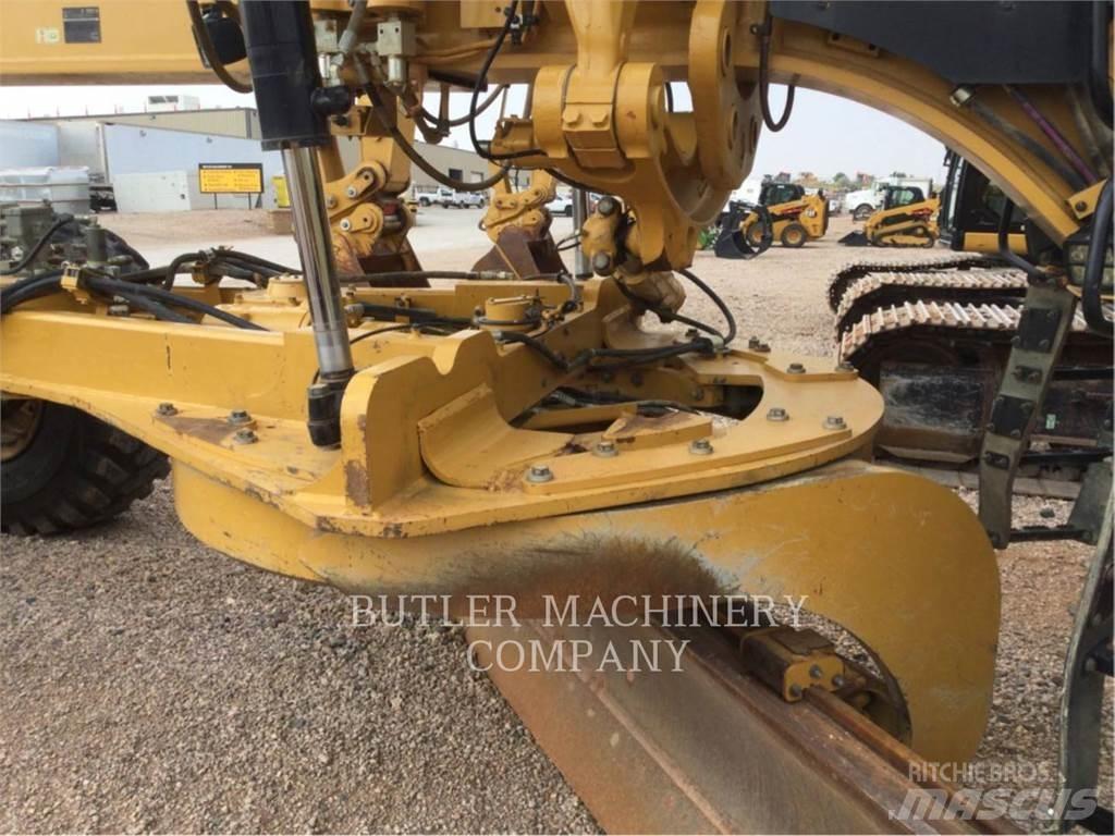 CAT 18 M3 그레이더