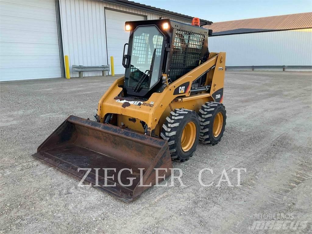 CAT 226B3  스키드로더