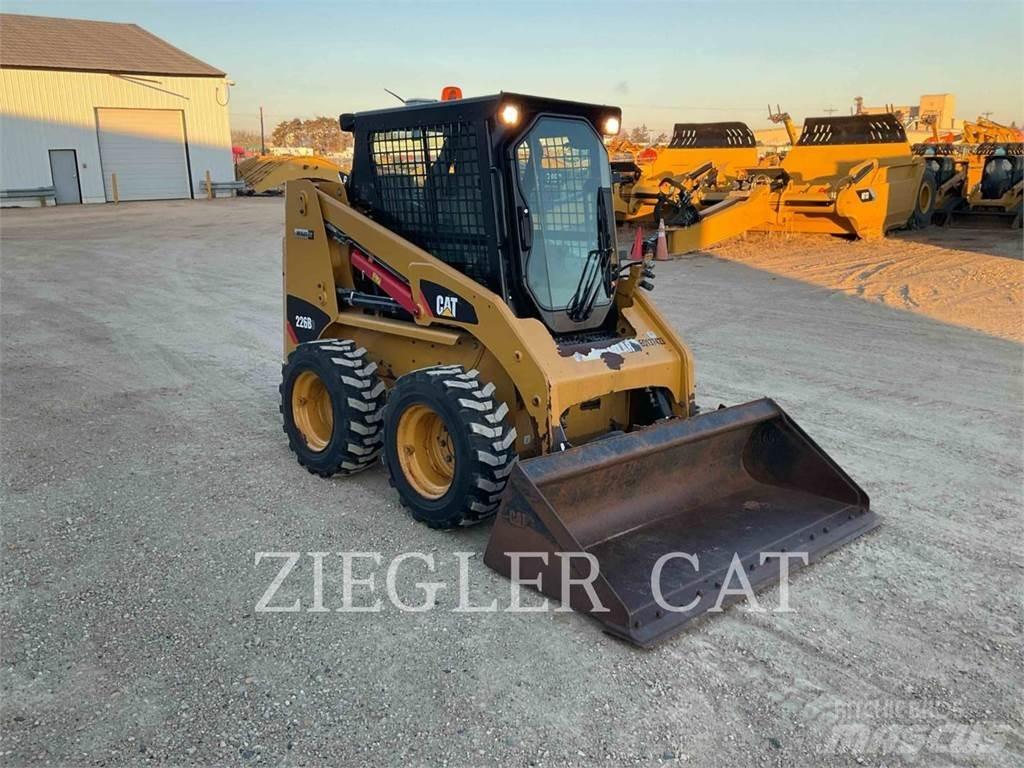 CAT 226B3  스키드로더