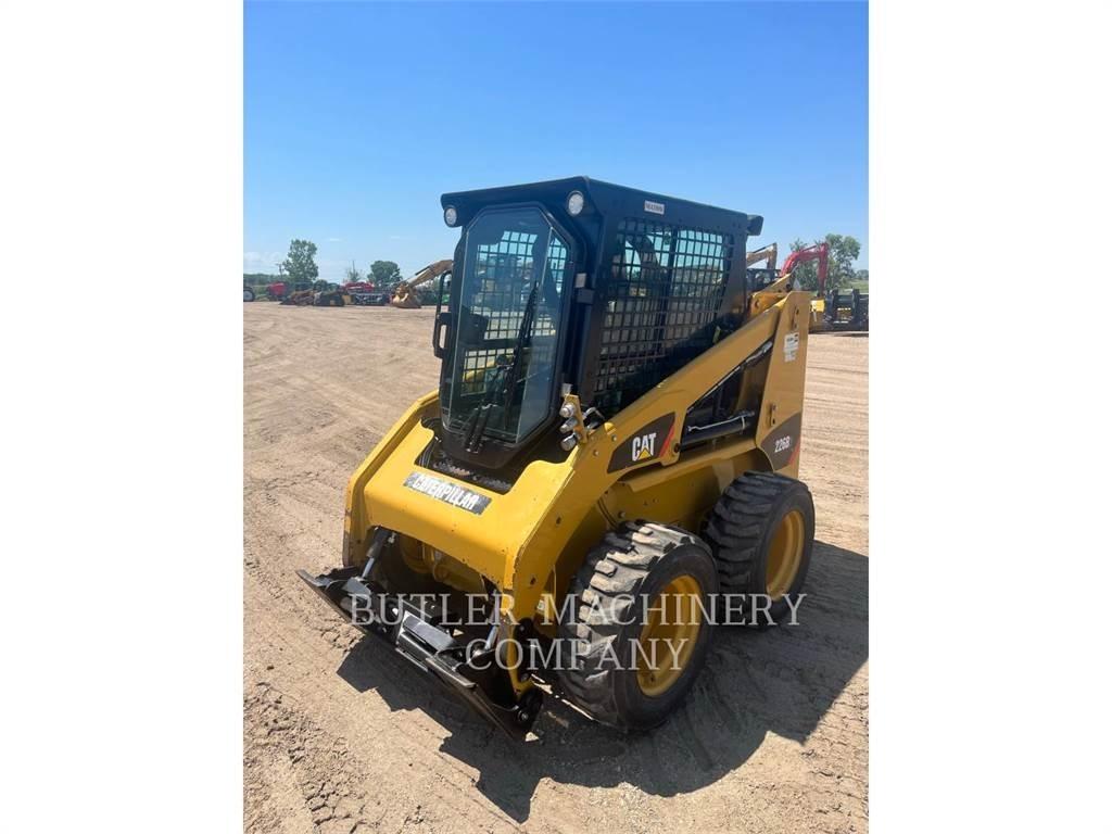 CAT 226B3 C3S2  스키드로더