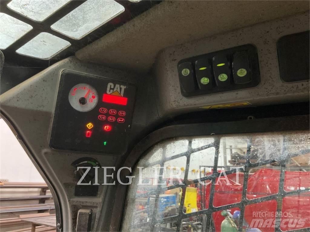 CAT 226D  스키드로더
