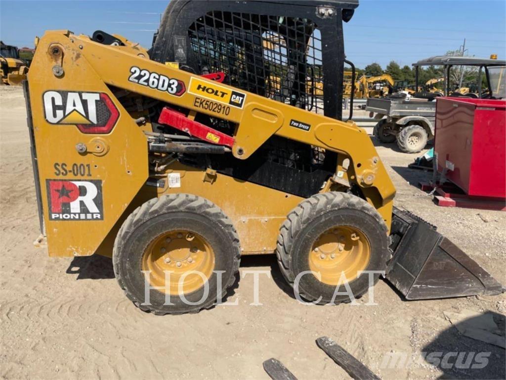 CAT 226D  스키드로더
