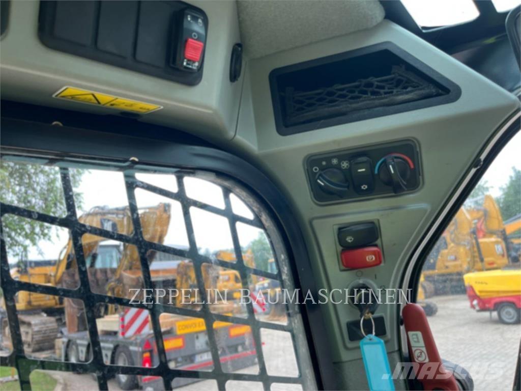 CAT 226D  스키드로더