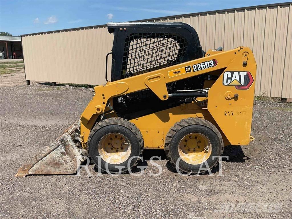 CAT 226D  스키드로더