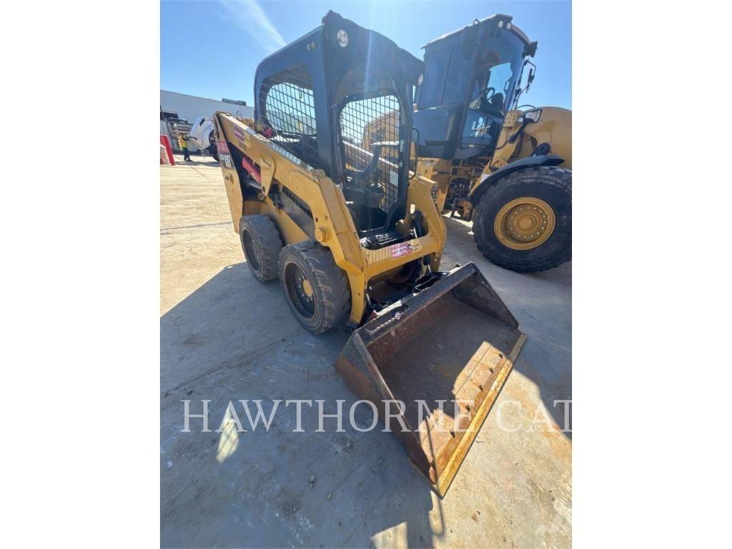CAT 226D  스키드로더