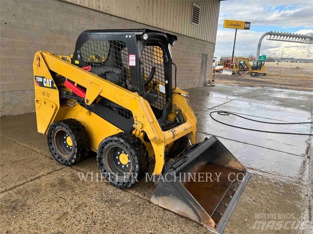 CAT 226D C1-H2  스키드로더