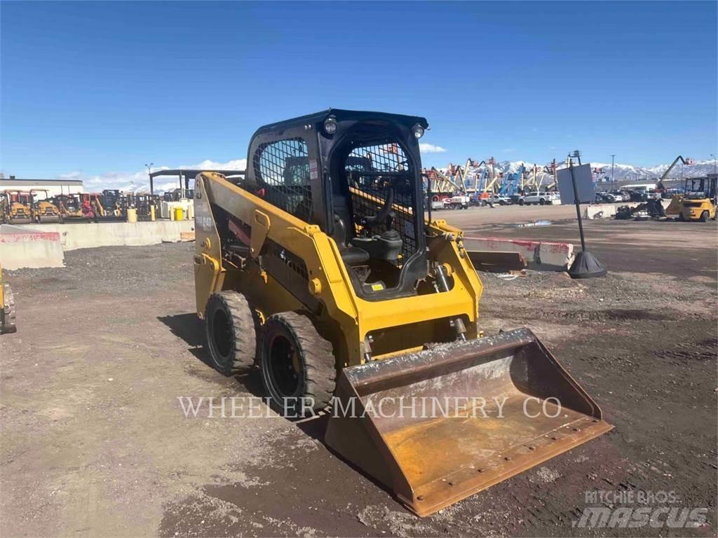 CAT 226D C1-H2  스키드로더