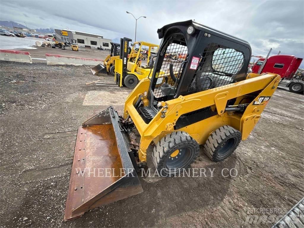 CAT 226D C1-H2  스키드로더