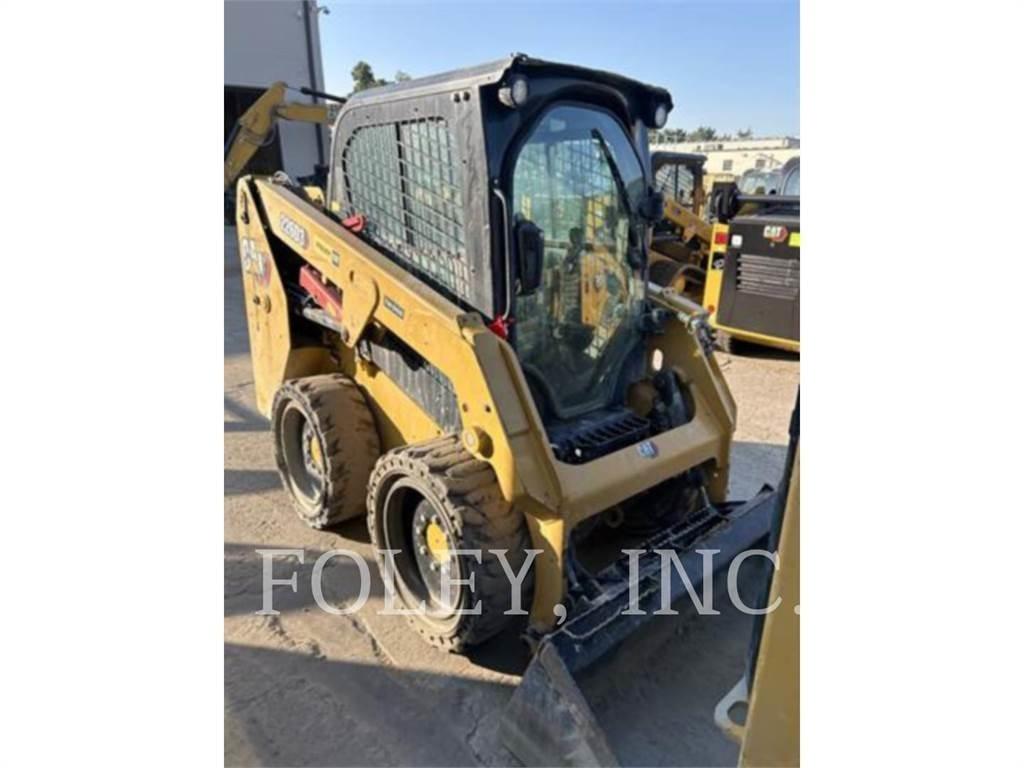 CAT 226D3  스키드로더