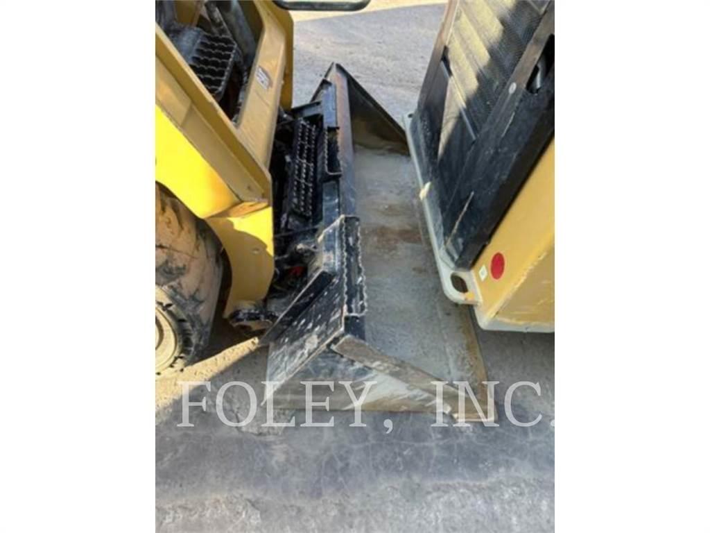 CAT 226D3  스키드로더