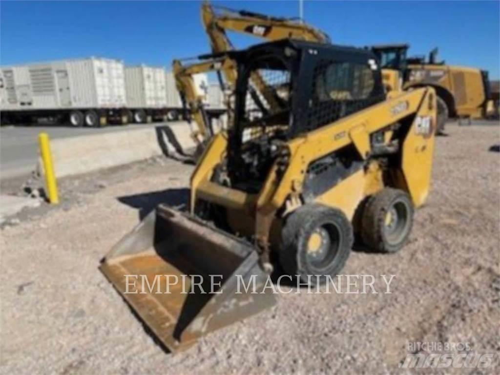 CAT 226D3  스키드로더