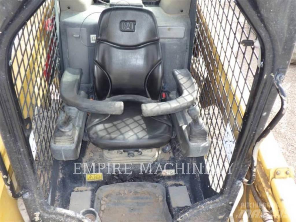 CAT 226D3  스키드로더