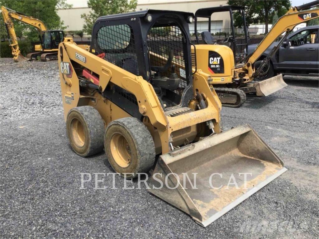 CAT 226D3  스키드로더