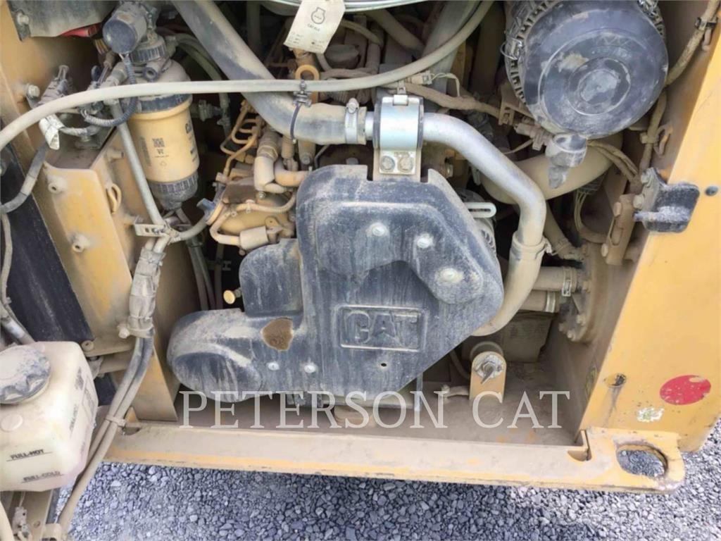 CAT 226D3  스키드로더