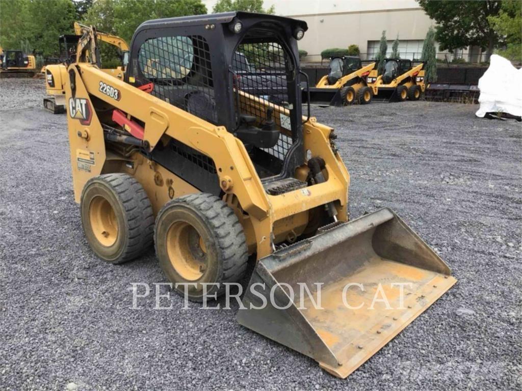 CAT 226D3  스키드로더