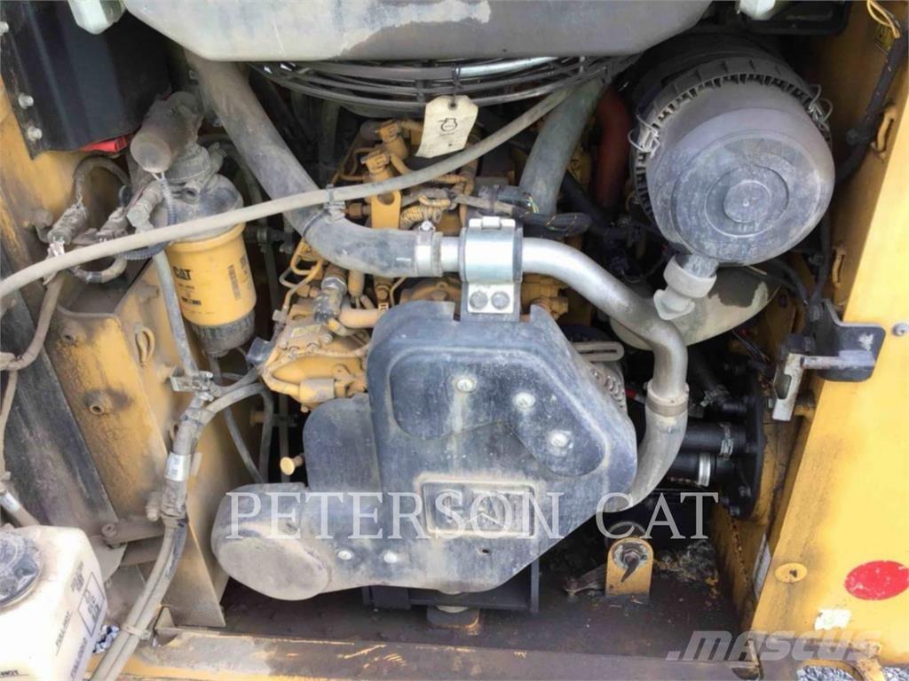 CAT 226D3  스키드로더