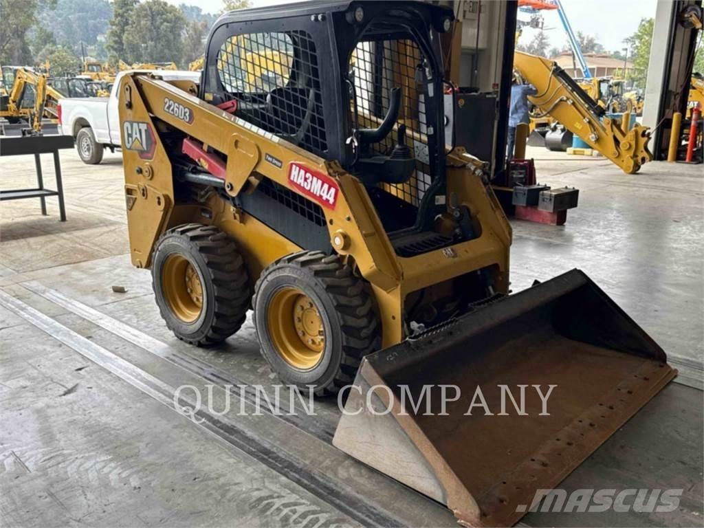 CAT 226D3  스키드로더