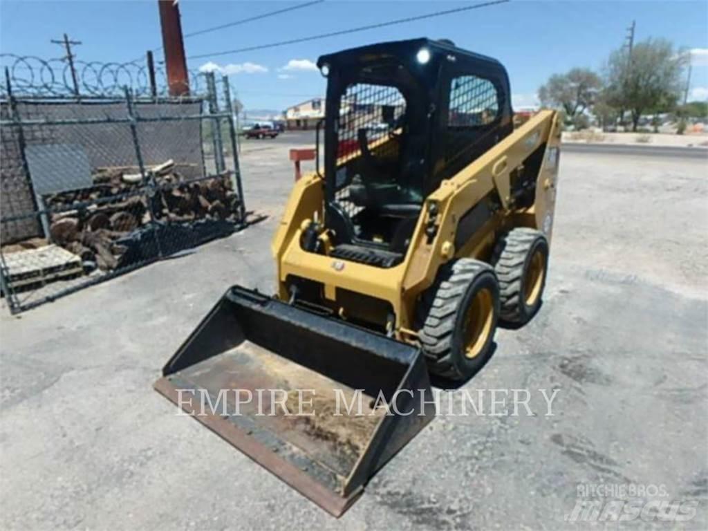 CAT 226D3  스키드로더