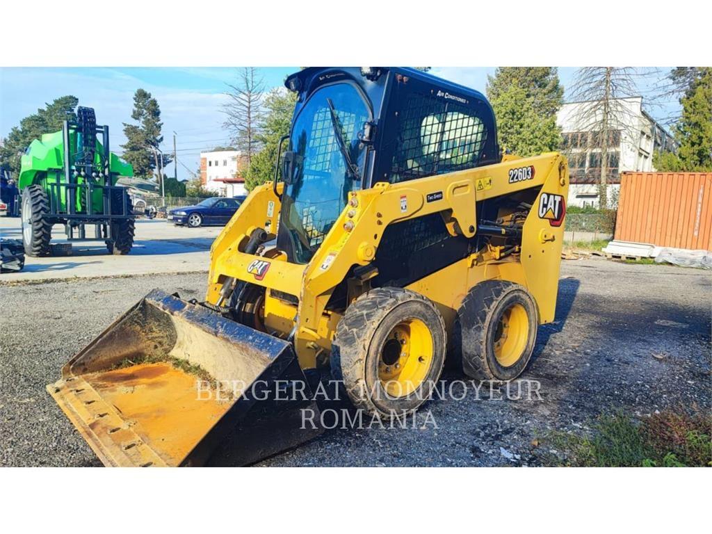 CAT 226D3  스키드로더