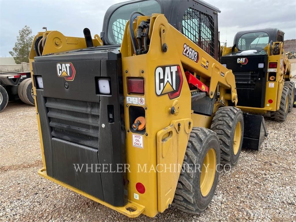 CAT 226D3 C3H2  스키드로더