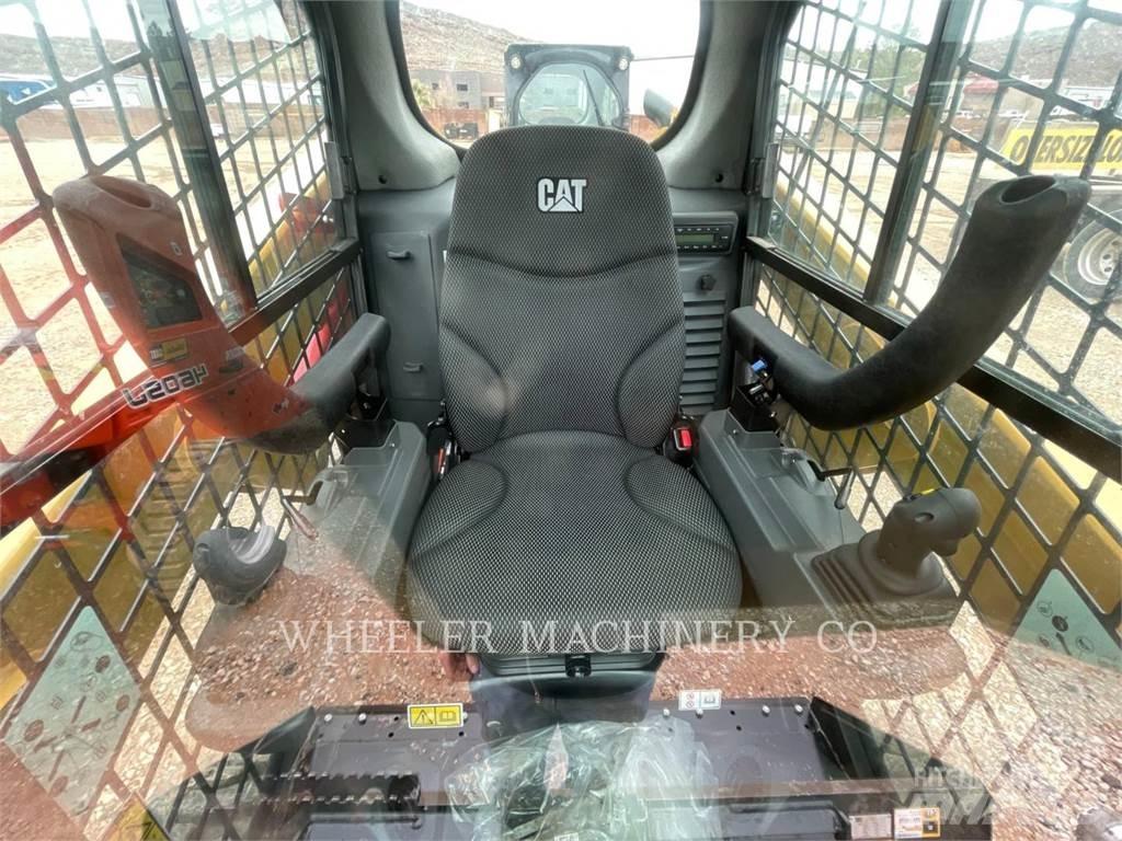 CAT 226D3 C3H2  스키드로더