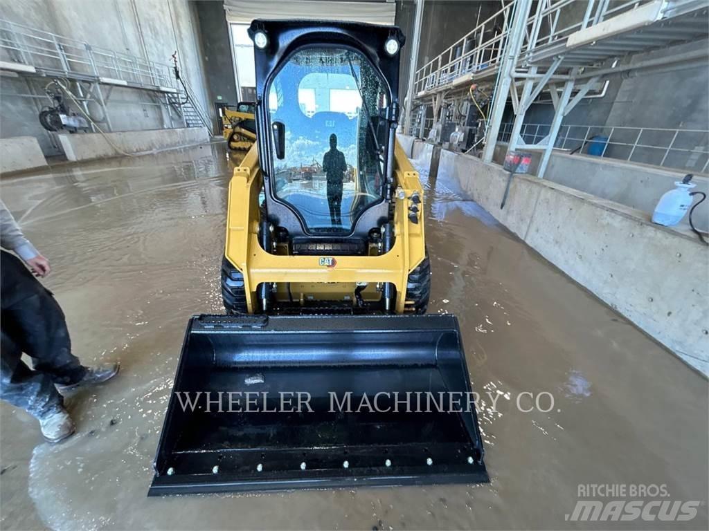 CAT 226D3 C3H2  스키드로더