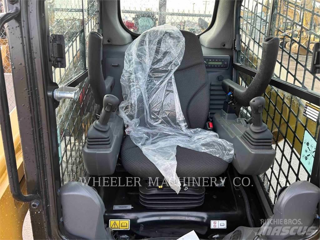 CAT 226D3 C3H2  스키드로더