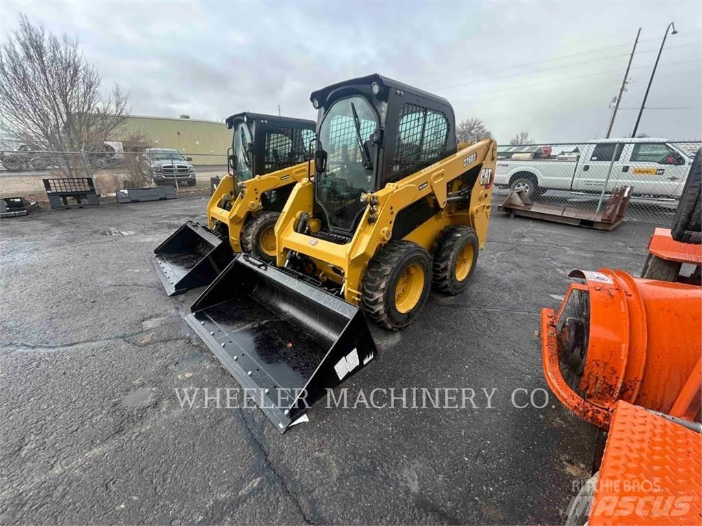 CAT 226D3 C3H2  스키드로더