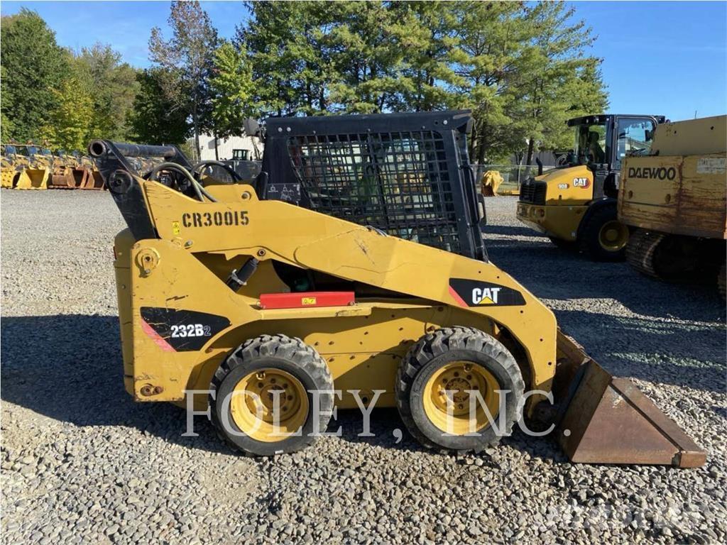 CAT 232B2  스키드로더