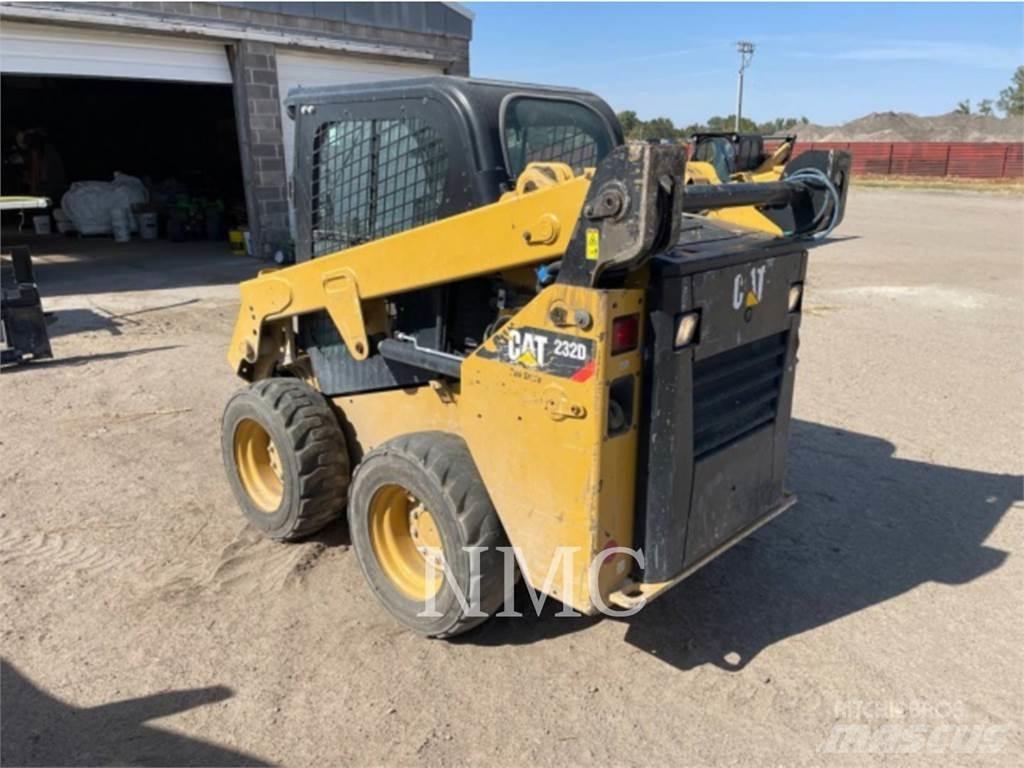 CAT 232D  스키드로더