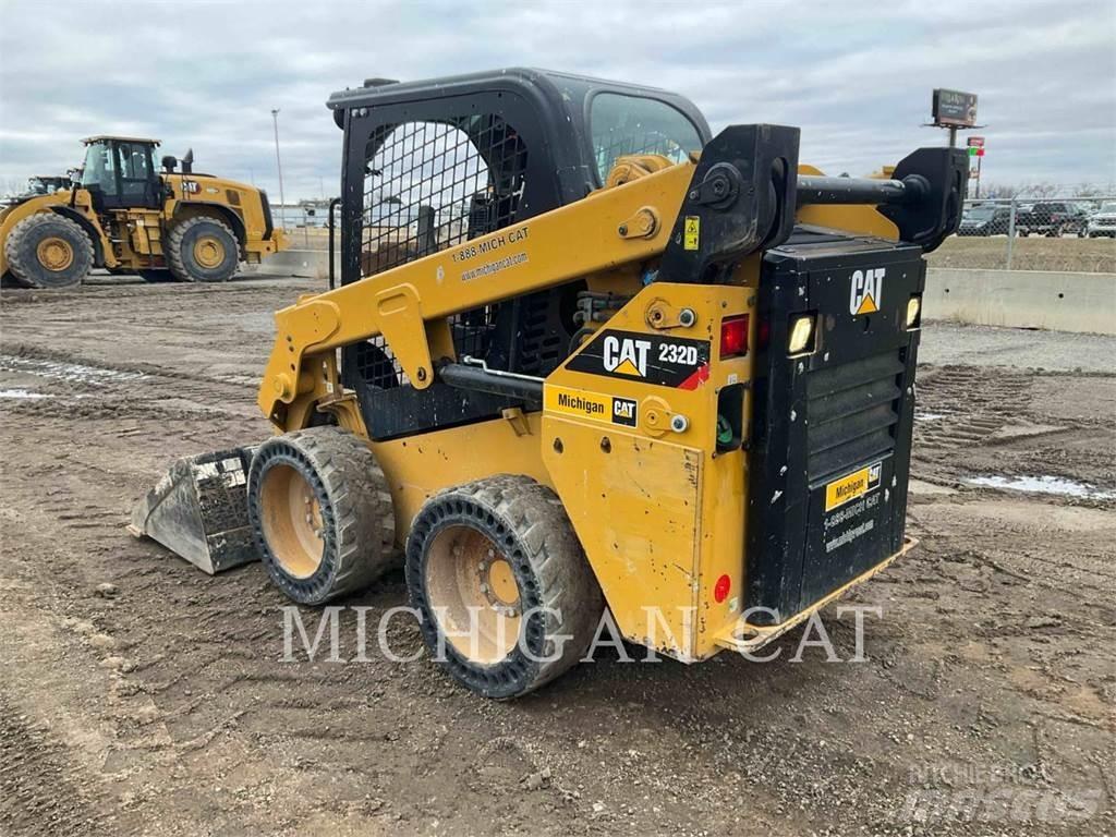 CAT 232D Q+  스키드로더