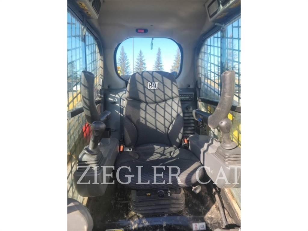 CAT 232D3  스키드로더