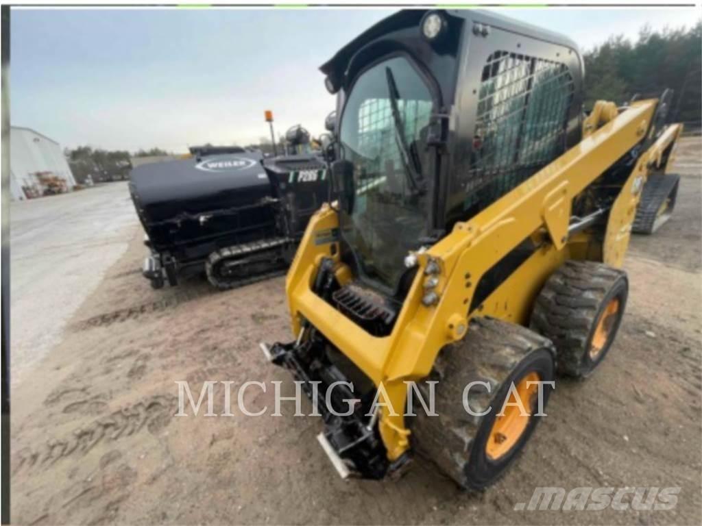 CAT 232D3 AQ  스키드로더