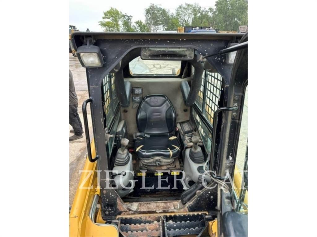 CAT 236B3  스키드로더