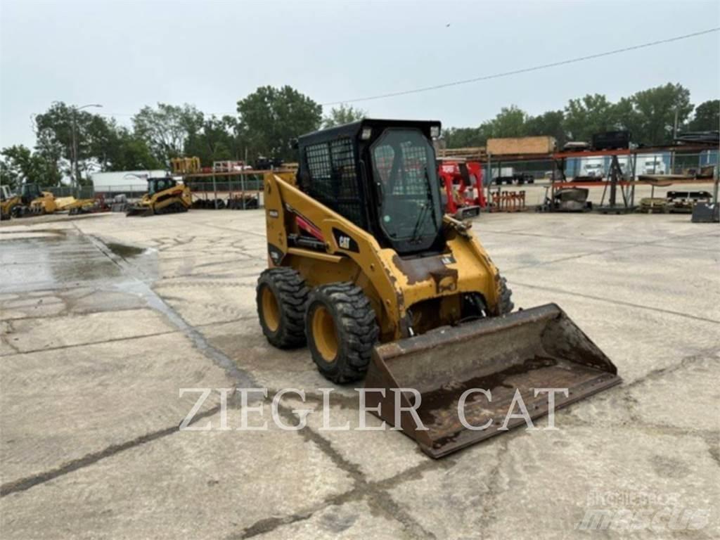 CAT 236B3  스키드로더