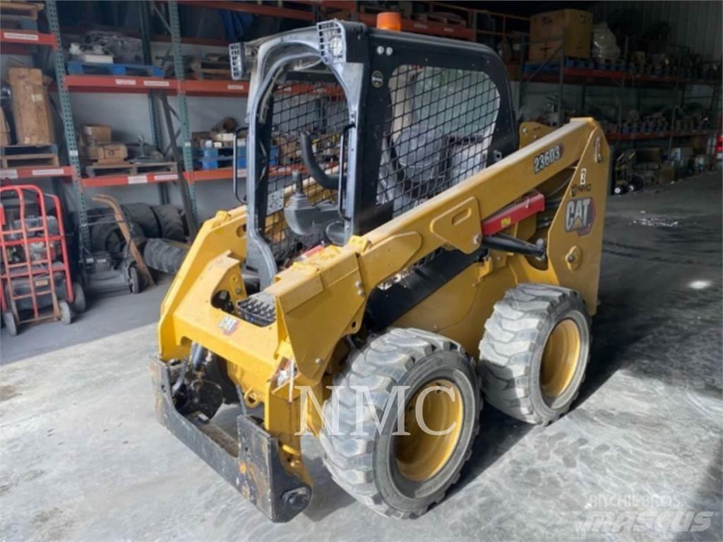 CAT 236D  스키드로더