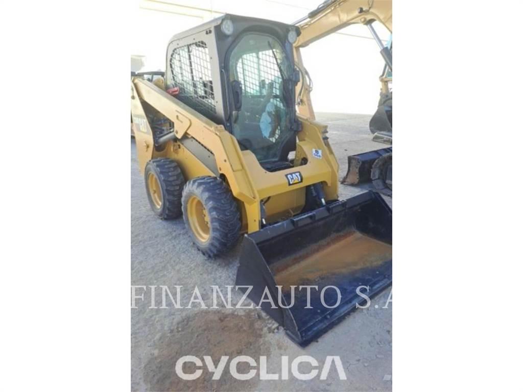 CAT 236D  스키드로더