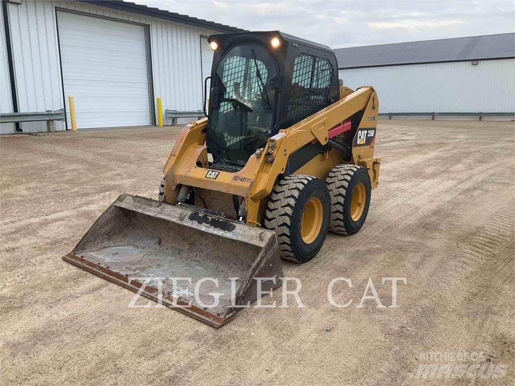 CAT 236D  스키드로더
