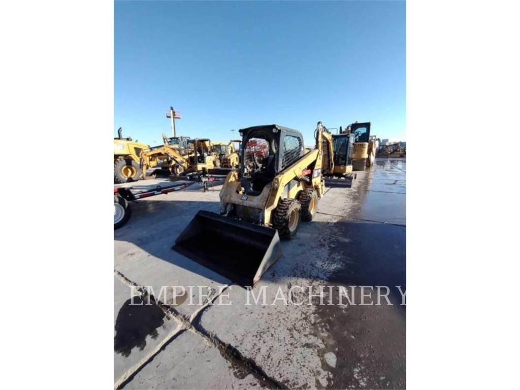 CAT 236D  스키드로더