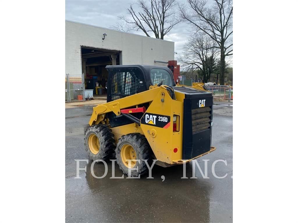CAT 236D  스키드로더