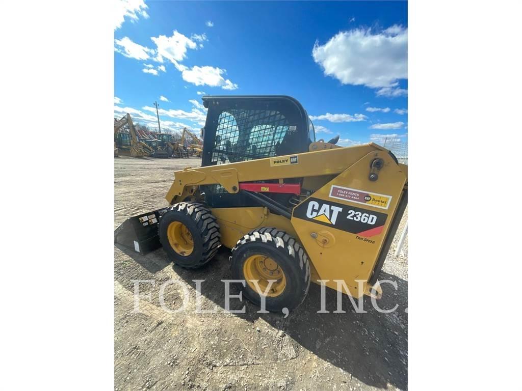 CAT 236D  스키드로더