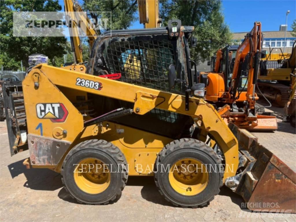 CAT 236D  스키드로더