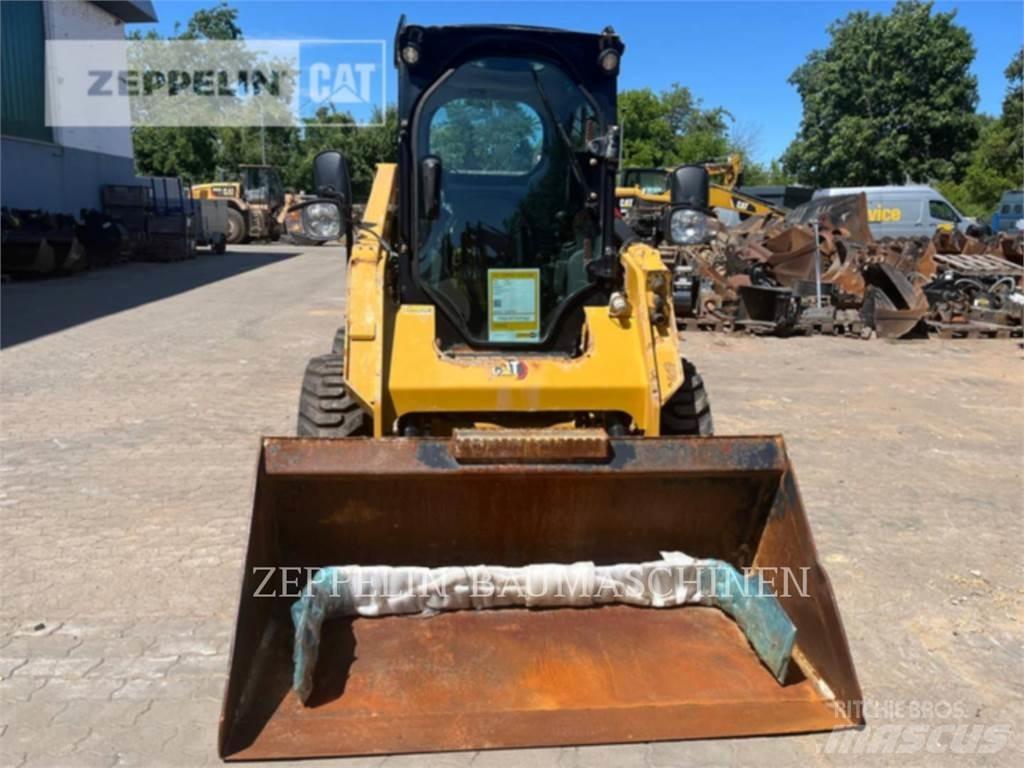 CAT 236D  스키드로더